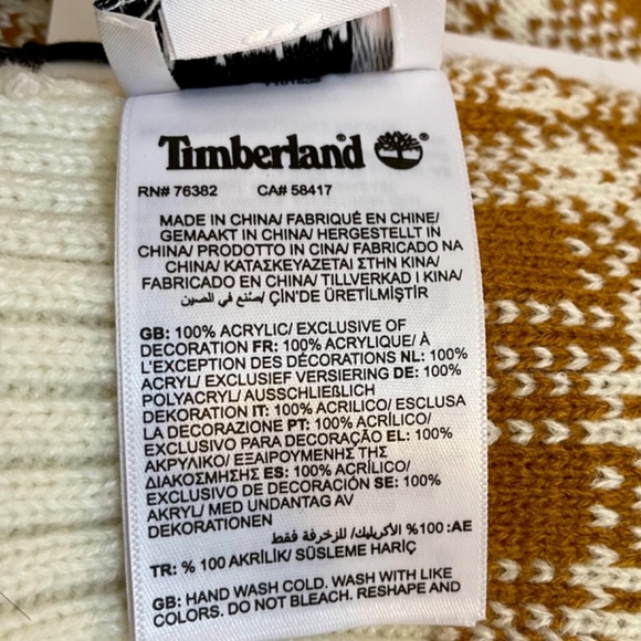 NWT Timberland tartan knit scarf. - Picture 4 of 7